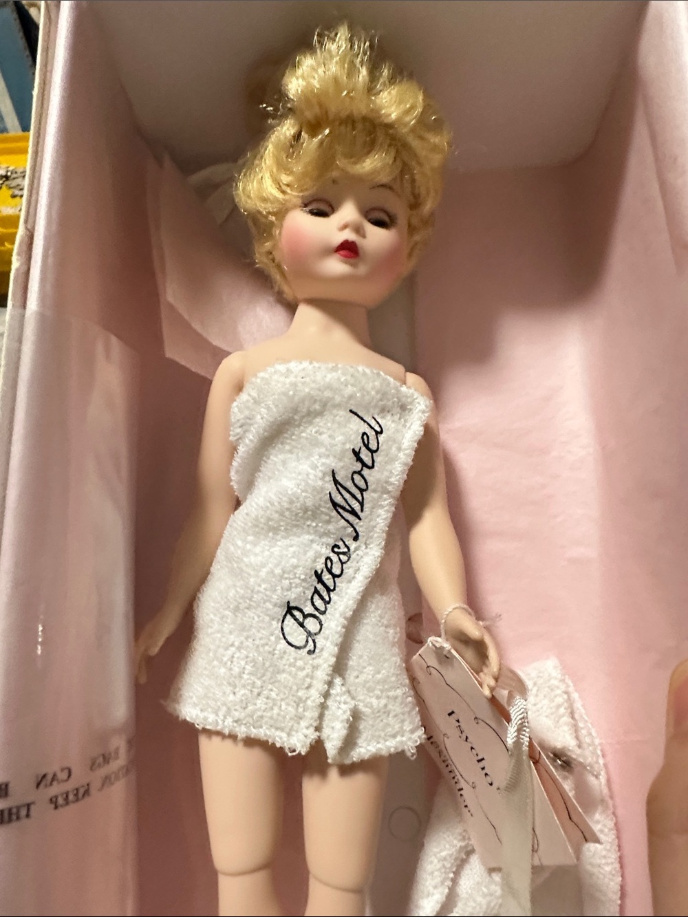 Madame Alexander 2005 Vintage  "Psycho / Bates Motel" 10-inch doll Rare Find
